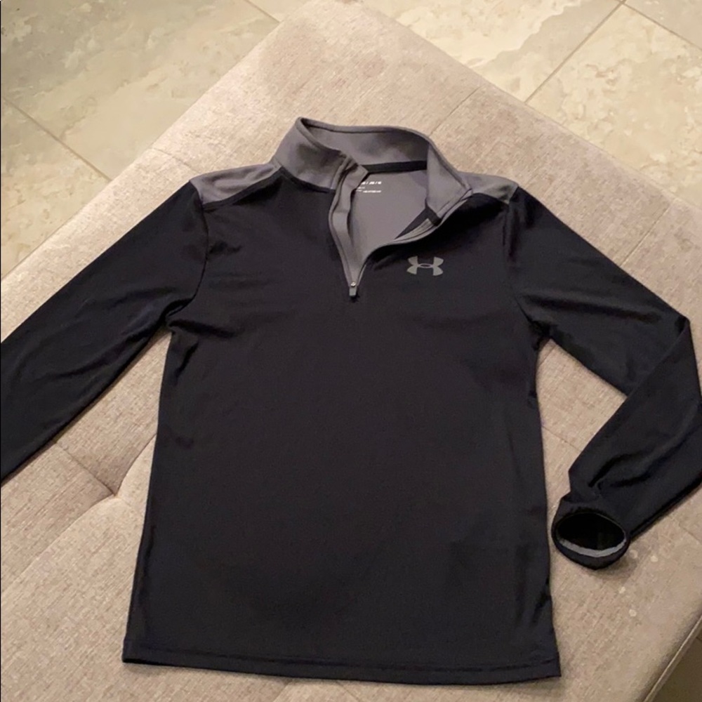 Boys Under Armour zip up size YM